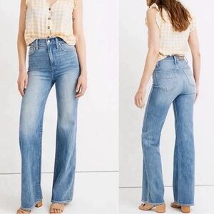 Madewell 11" High Rise Flare Jeans.  Size 26